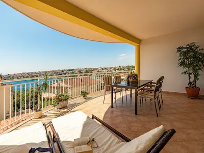 Villa für 12 Personen (180 m²) in Okrug Gornji 10/10