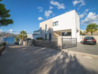 Villa für 11 Personen (250 m²) in Okrug Gornji 6/10