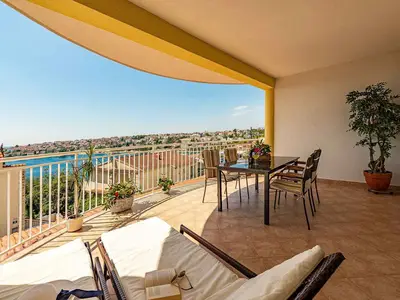 Villa für 12 Personen (180 m²) in Okrug Gornji 7/10