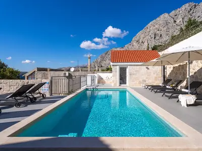 Stone house in a traditional environment with amazing views of the islands, Adriatic sea,