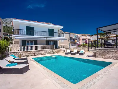 Strandvilla Draga mit 32 m2 privatem, beheiztem Pool