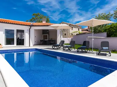 Villa für 6 Personen (110 m²) in Orbanići 2/10