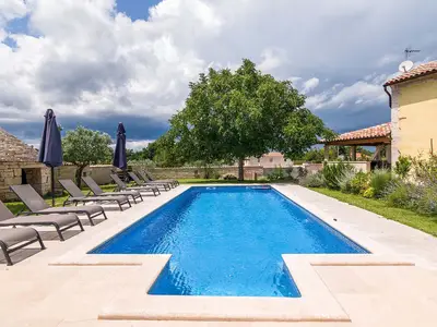 Villa für 12 Personen (160 m²) in Orbanići 6/10