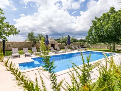 Villa für 12 Personen (160 m²) in Orbanići 10/10