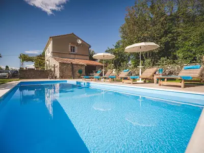 Villa für 7 Personen (120 m²) in Oštrobradić 8/10