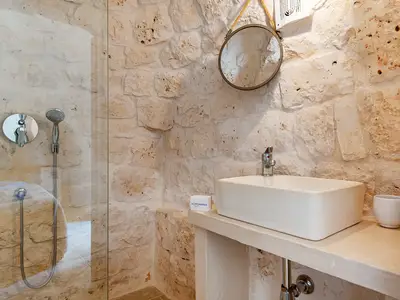 Zweites Badezimmer