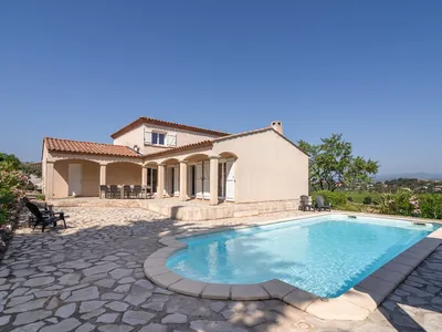 PoolOfHouse
