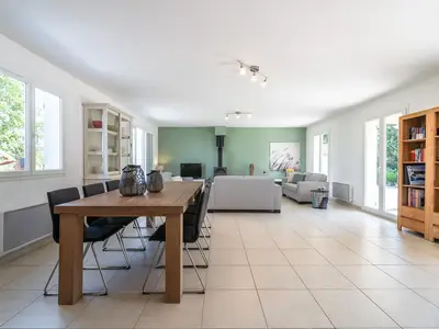DiningRoom