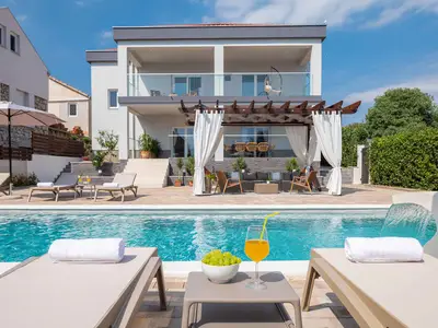 Villa für 8 Personen (170 m²) in Pakostane 1/10