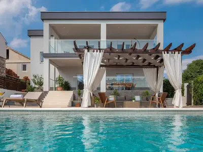 Villa für 8 Personen (170 m²) in Pakostane 3/10