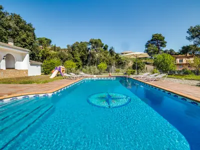 PoolOfHouse