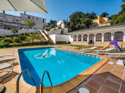PoolOfHouse