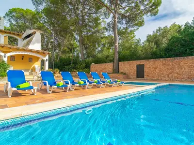 PoolOfHouse