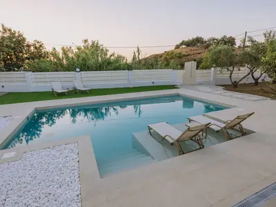 PoolOfHouse