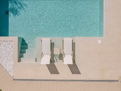 PoolOfHouse