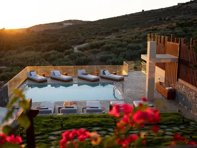 PoolOfHouse