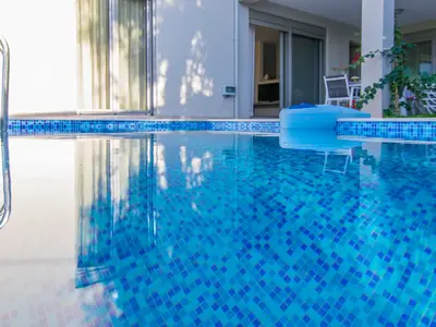 PoolOfHouse