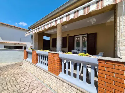 Villa für 7 Personen (90 m²) in Pavicini 4/10