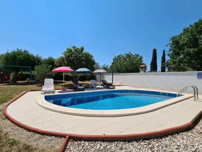 Villa für 7 Personen (90 m²) in Pavicini 10/10