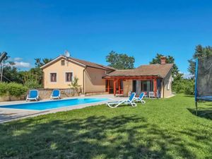 Villa Simac With Pool and Whirlpool