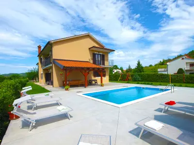 Villa für 10 Personen (160 m²) in Pazin 1/10