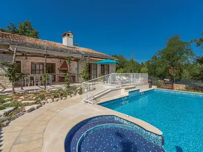 Villa für 14 Personen (400 m²) in Pazin 2/10