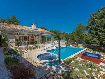 Villa für 14 Personen (400 m²) in Pazin 7/10