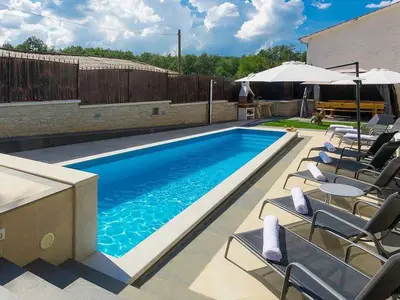 Villa für 8 Personen (200 m²) in Pazin 8/10