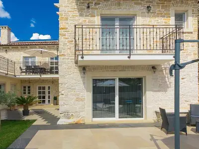 Villa für 8 Personen (200 m²) in Pazin 10/10