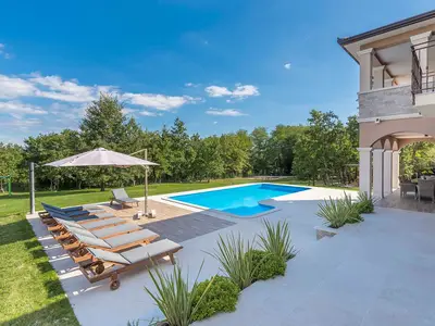 Villa für 8 Personen (219 m²) in Pazin 2/10
