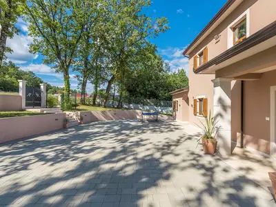 Villa für 8 Personen (219 m²) in Pazin 9/10