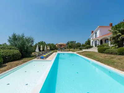 Villa für 12 Personen (370 m²) in Pazin 10/10