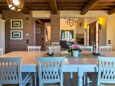 DiningRoom