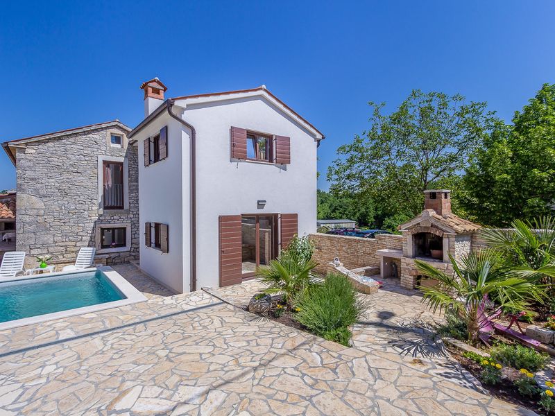 23697174-Villa-6-Peresiji-800x600-0