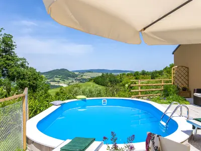 PoolOfHouse