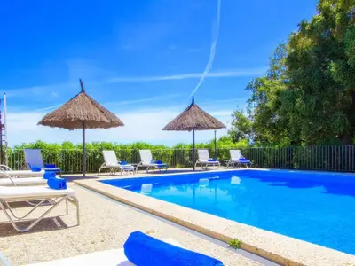 PoolOfHouse