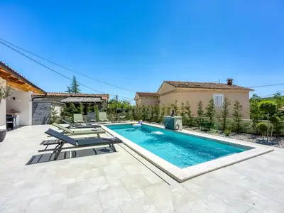 Villa für 6 Personen (130 m²) in Pićan 4/10