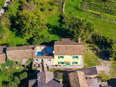 Villa für 4 Personen (150 m²) in Pićan 1/10