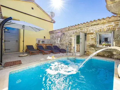 Villa für 4 Personen (150 m²) in Pićan 2/10