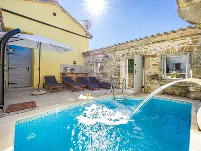 Villa für 4 Personen (150 m²) in Pićan 2/10