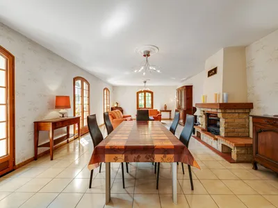 DiningRoom DiningRoom