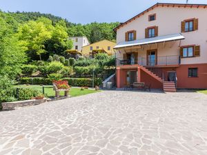Villa für 8 Personen (170 m&sup2;) in Piobbico