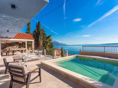 Villa Perla Blu mit 4 Schlafzimmern, beheiztem Pool, Whirlpool, 50 m vom Strand entfernt