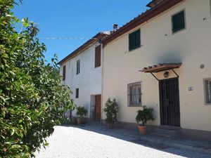 21623729-Villa-6-Pistoia-300x225-1