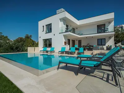 Villa für 10 Personen (205 m²) in Pjescana Uvala 6/10