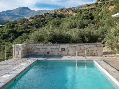 PoolOfHouse
