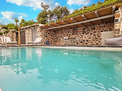 PoolOfHouse