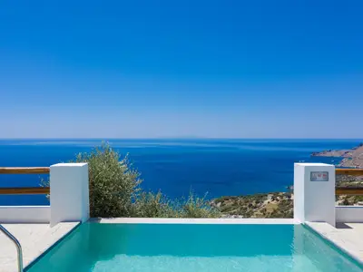 PoolOfHouse