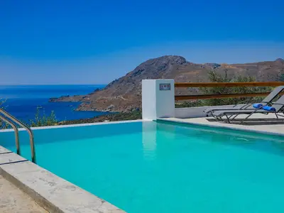 PoolOfHouse