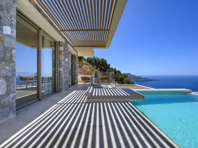 PoolOfHouse